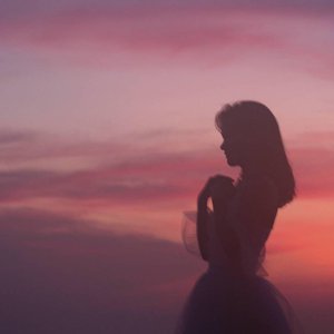 女人被扒开腿狂躁3p免费
